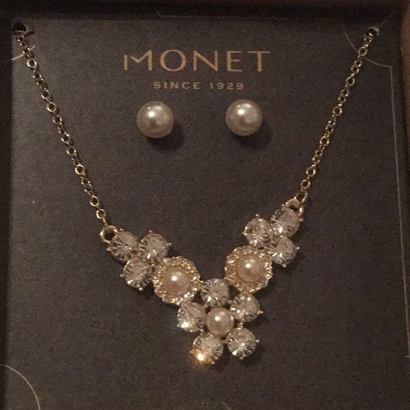 π·NWT Fabulous Rhinestone/ Pearl Necklace Set π· - Picture 2 of 8